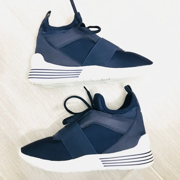 Kendall & Kylie Shoes - New NT Kendall and Kylie Navy Blue Braydin Sneaker